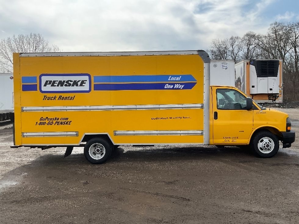 Light Duty Box Truck-Light and Medium Duty Trucks-GMC-2021-Savana G33903-East Chicago-IN-104,714\n\t\tmiles-$ 26,500 - Image 15