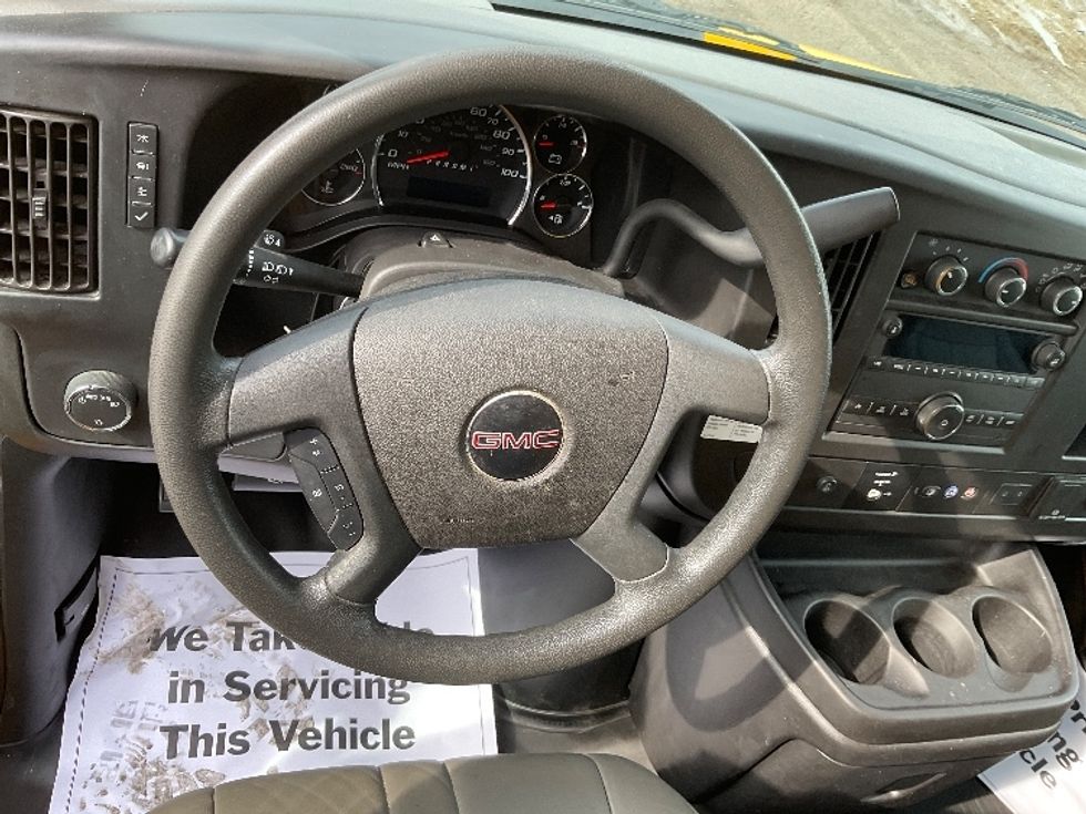 Light Duty Box Truck-Light and Medium Duty Trucks-GMC-2021-Savana G33903-East Chicago-IN-104,714\n\t\tmiles-$ 26,500 - Image 18