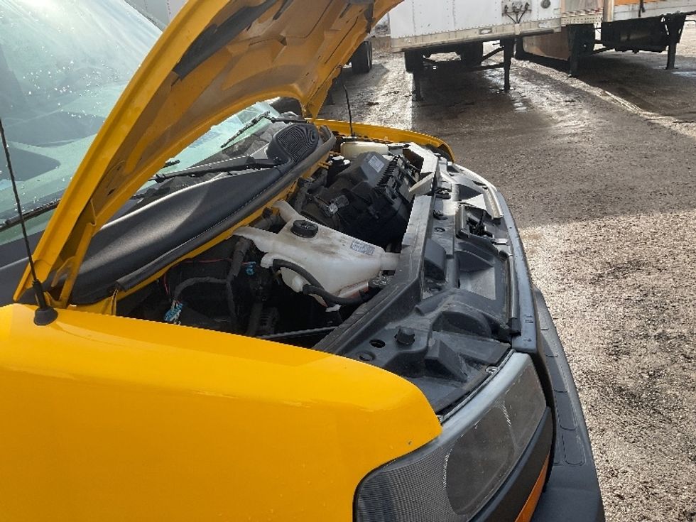 Light Duty Box Truck-Light and Medium Duty Trucks-GMC-2021-Savana G33903-East Chicago-IN-104,714\n\t\tmiles-$ 26,500 - Image 23