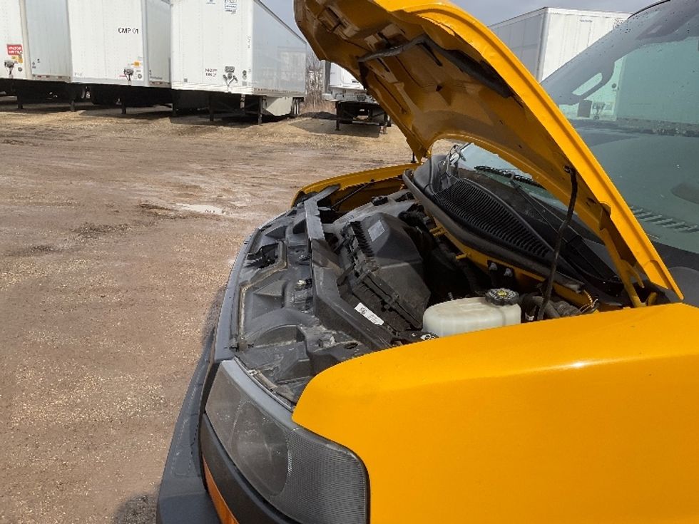 Light Duty Box Truck-Light and Medium Duty Trucks-GMC-2021-Savana G33903-East Chicago-IN-104,714\n\t\tmiles-$ 26,500 - Image 24