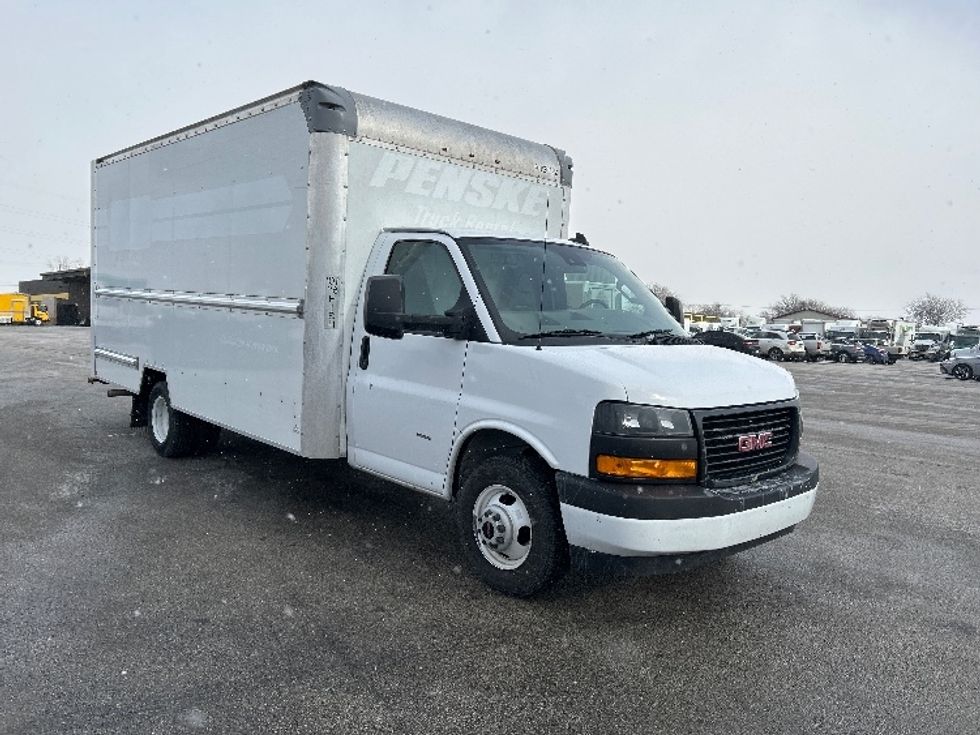 Light Duty Box Truck-Light and Medium Duty Trucks-GMC-2021-Savana G33903-East Chicago-IN-105,732\n\t\tmiles-$ 29,250 - Image 1
