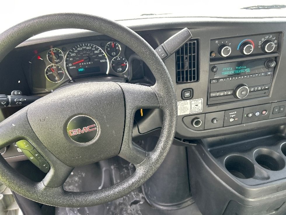 Light Duty Box Truck-Light and Medium Duty Trucks-GMC-2021-Savana G33903-East Chicago-IN-105,732\n\t\tmiles-$ 29,250 - Image 16