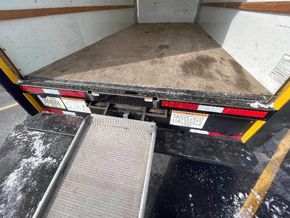 Light Duty Box Truck-Light and Medium Duty Trucks-GMC-2021-Savana G33903-East Chicago-IN-109,073\n\t\tmiles-$ 26,000 - Image 10