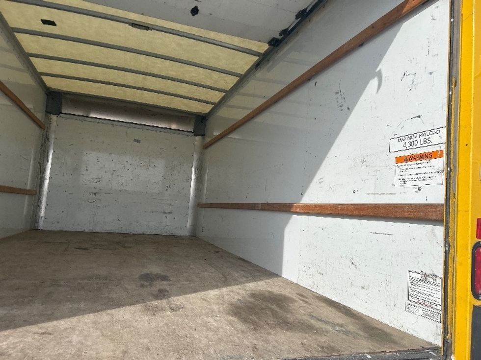 Light Duty Box Truck-Light and Medium Duty Trucks-GMC-2021-Savana G33903-East Chicago-IN-109,073\n\t\tmiles-$ 26,000 - Image 12