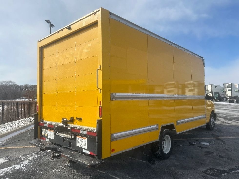 Light Duty Box Truck-Light and Medium Duty Trucks-GMC-2021-Savana G33903-East Chicago-IN-109,073\n\t\tmiles-$ 26,000 - Image 13