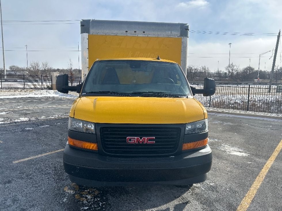 Light Duty Box Truck-Light and Medium Duty Trucks-GMC-2021-Savana G33903-East Chicago-IN-109,073\n\t\tmiles-$ 26,000 - Image 2