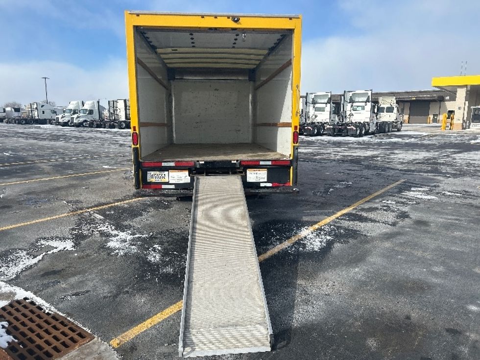 Light Duty Box Truck-Light and Medium Duty Trucks-GMC-2021-Savana G33903-East Chicago-IN-109,073\n\t\tmiles-$ 26,000 - Image 9