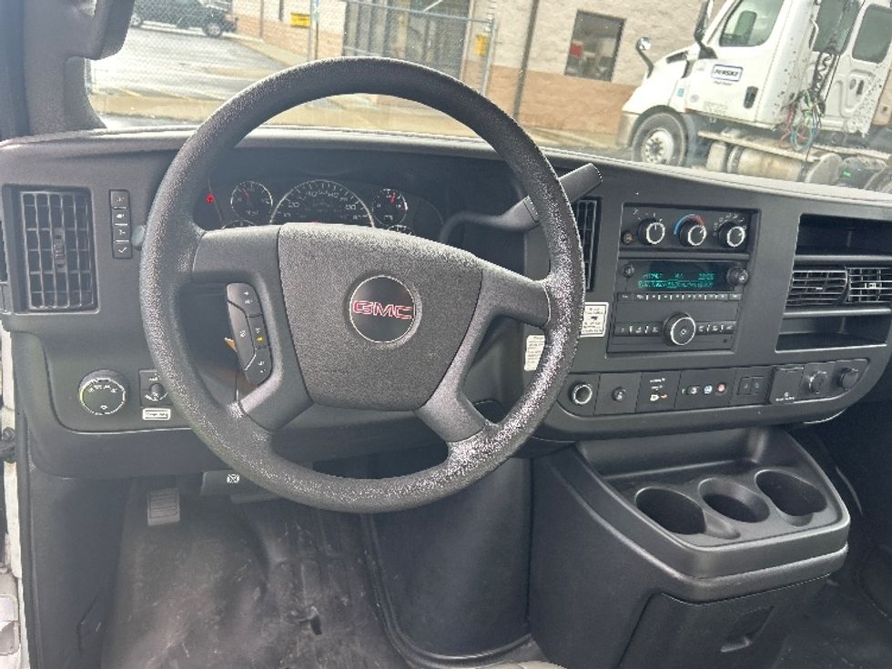 Light Duty Box Truck-Light and Medium Duty Trucks-GMC-2021-Savana G33903-East Chicago-IN-120,012\n\t\tmiles-$ 27,500 - Image 18