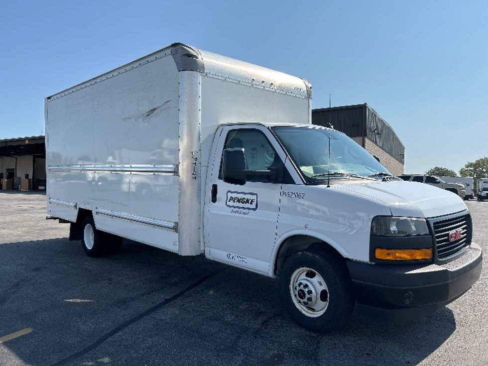 Light Duty Box Truck-Light and Medium Duty Trucks-GMC-2021-Savana G33903-East Chicago-IN-58,202\n\t\tmiles-$ 42,250 - Image 1
