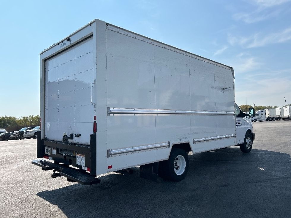 Light Duty Box Truck-Light and Medium Duty Trucks-GMC-2021-Savana G33903-East Chicago-IN-58,202\n\t\tmiles-$ 42,250 - Image 12