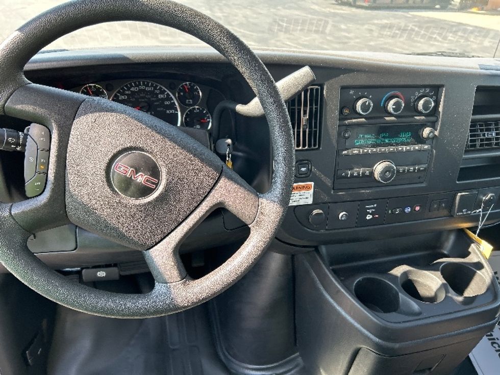 Light Duty Box Truck-Light and Medium Duty Trucks-GMC-2021-Savana G33903-East Chicago-IN-58,202\n\t\tmiles-$ 42,250 - Image 17