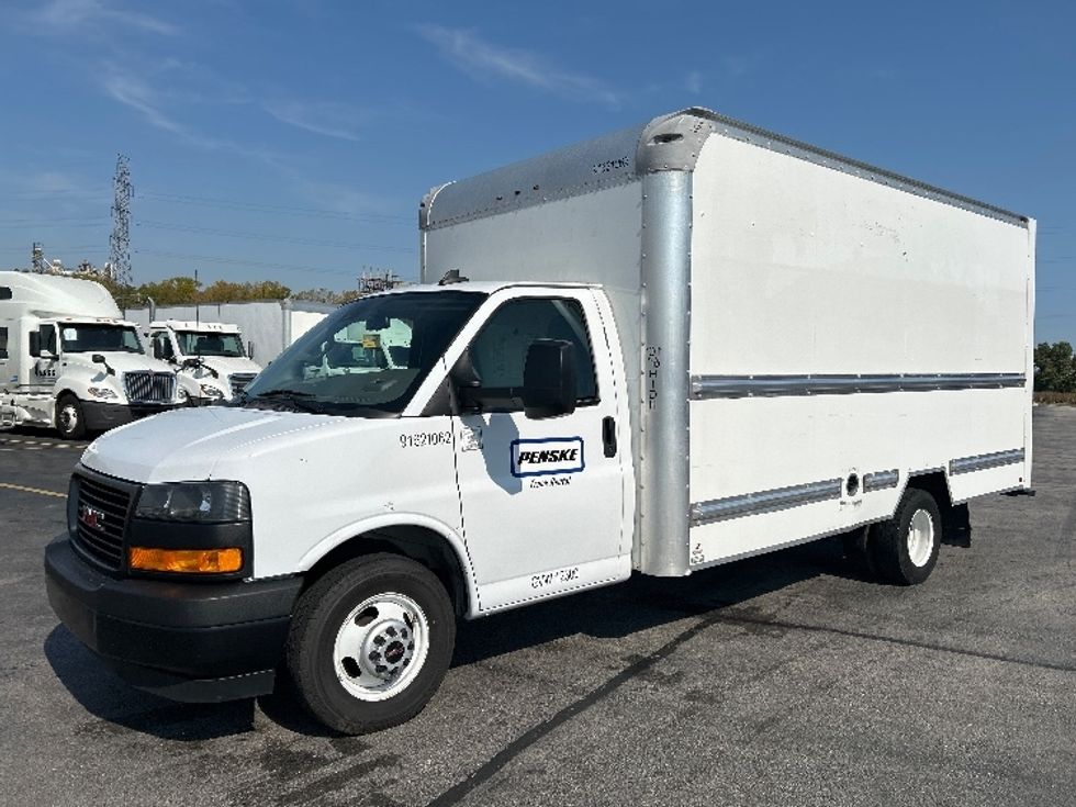 Light Duty Box Truck-Light and Medium Duty Trucks-GMC-2021-Savana G33903-East Chicago-IN-58,202\n\t\tmiles-$ 42,250 - Image 3