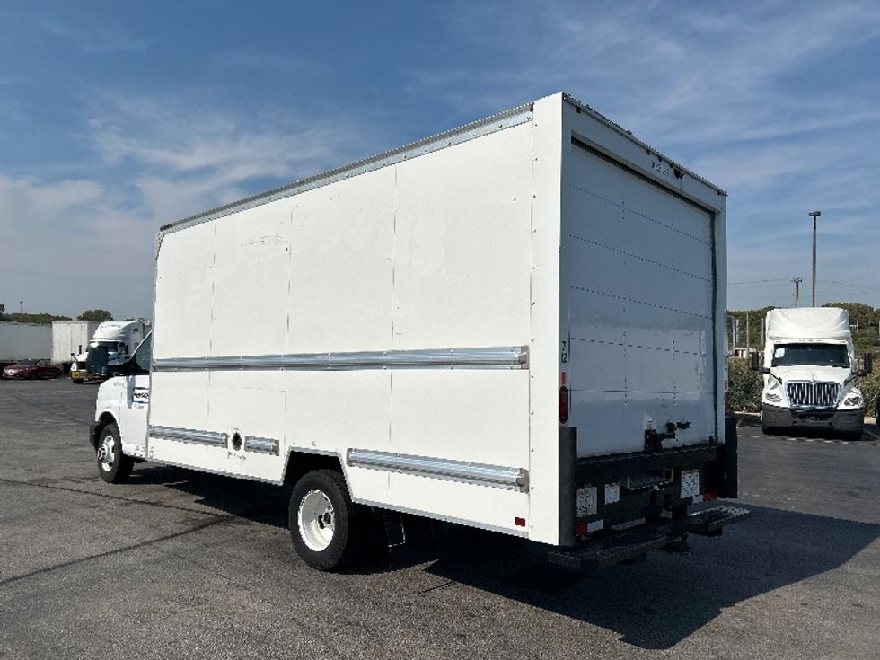 Light Duty Box Truck-Light and Medium Duty Trucks-GMC-2021-Savana G33903-East Chicago-IN-58,202\n\t\tmiles-$ 42,250 - Image 6