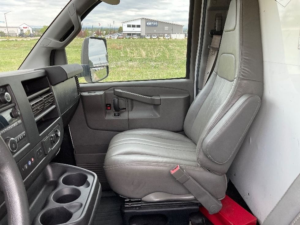 Light Duty Box Truck-Light and Medium Duty Trucks-GMC-2021-Savana G33903-East Chicago-IN-69,476\n\t\tmiles-$ 33,500 - Image 19