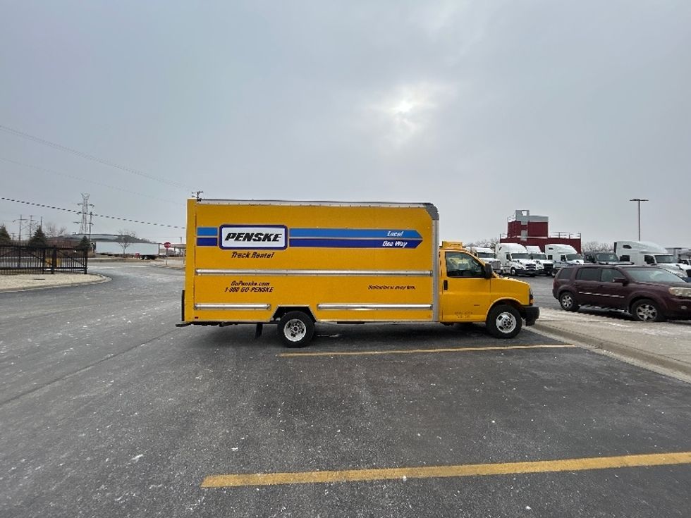 Light Duty Box Truck-Light and Medium Duty Trucks-GMC-2021-Savana G33903-East Chicago-IN-72,617\n\t\tmiles-$ 31,500 - Image 12