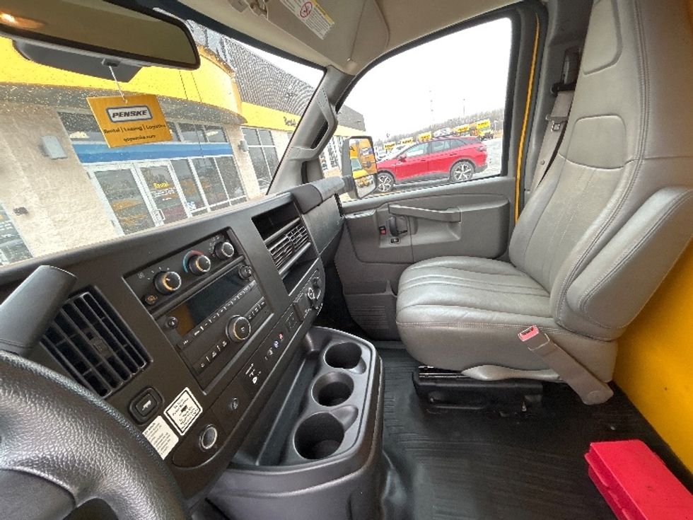 Light Duty Box Truck-Light and Medium Duty Trucks-GMC-2021-Savana G33903-East Chicago-IN-72,617\n\t\tmiles-$ 31,500 - Image 16