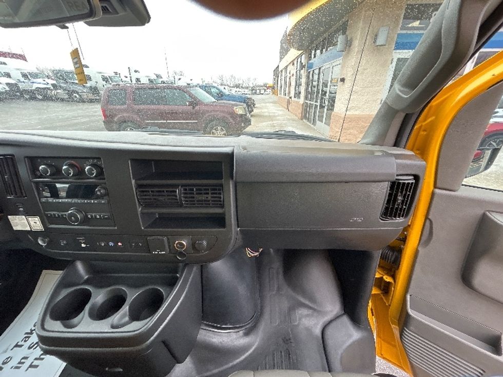 Light Duty Box Truck-Light and Medium Duty Trucks-GMC-2021-Savana G33903-East Chicago-IN-72,617\n\t\tmiles-$ 31,500 - Image 18