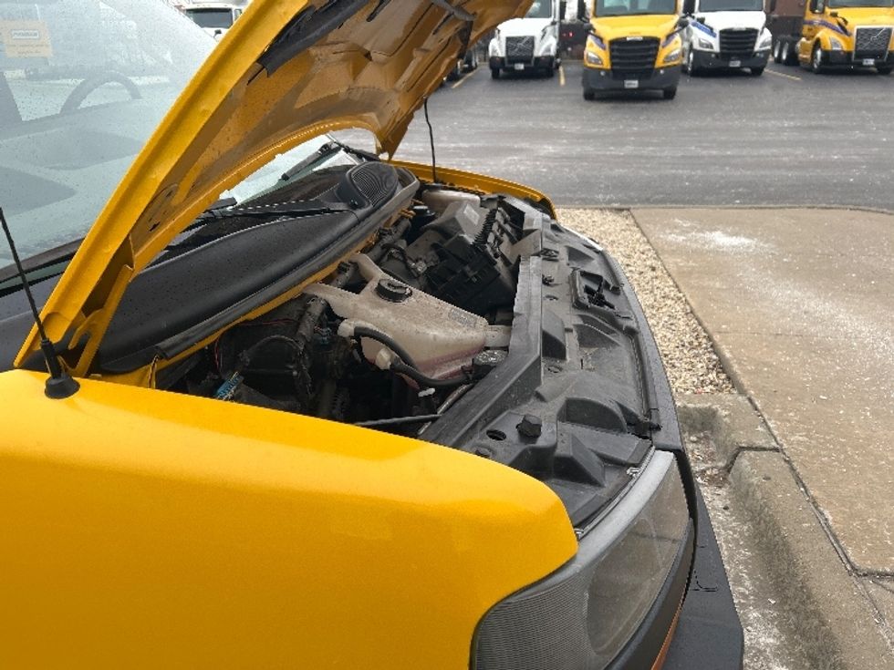 Light Duty Box Truck-Light and Medium Duty Trucks-GMC-2021-Savana G33903-East Chicago-IN-72,617\n\t\tmiles-$ 31,500 - Image 20