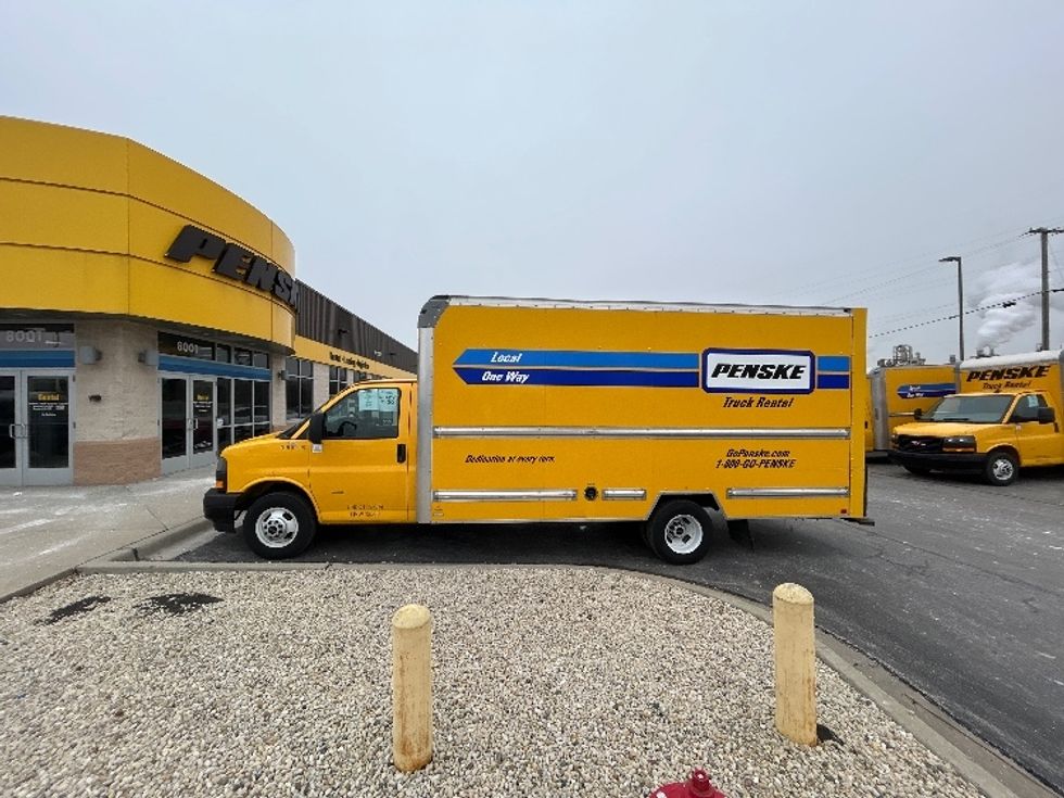 Light Duty Box Truck-Light and Medium Duty Trucks-GMC-2021-Savana G33903-East Chicago-IN-72,617\n\t\tmiles-$ 31,500 - Image 4