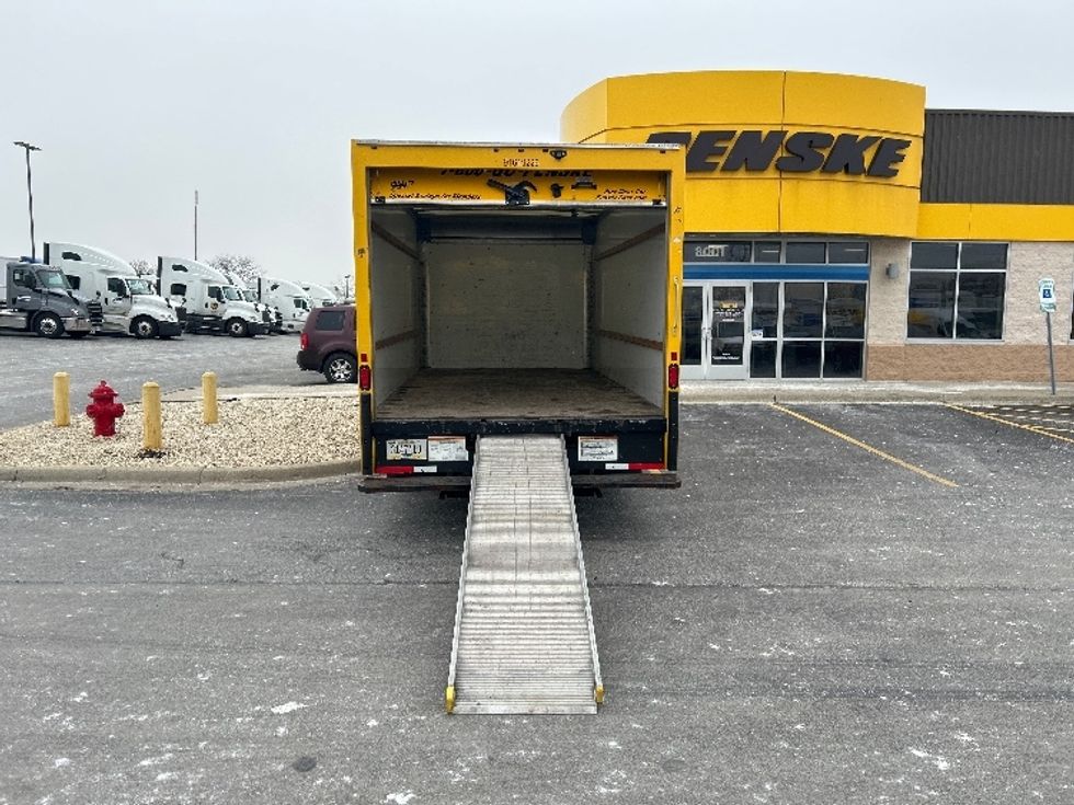 Light Duty Box Truck-Light and Medium Duty Trucks-GMC-2021-Savana G33903-East Chicago-IN-72,617\n\t\tmiles-$ 31,500 - Image 8