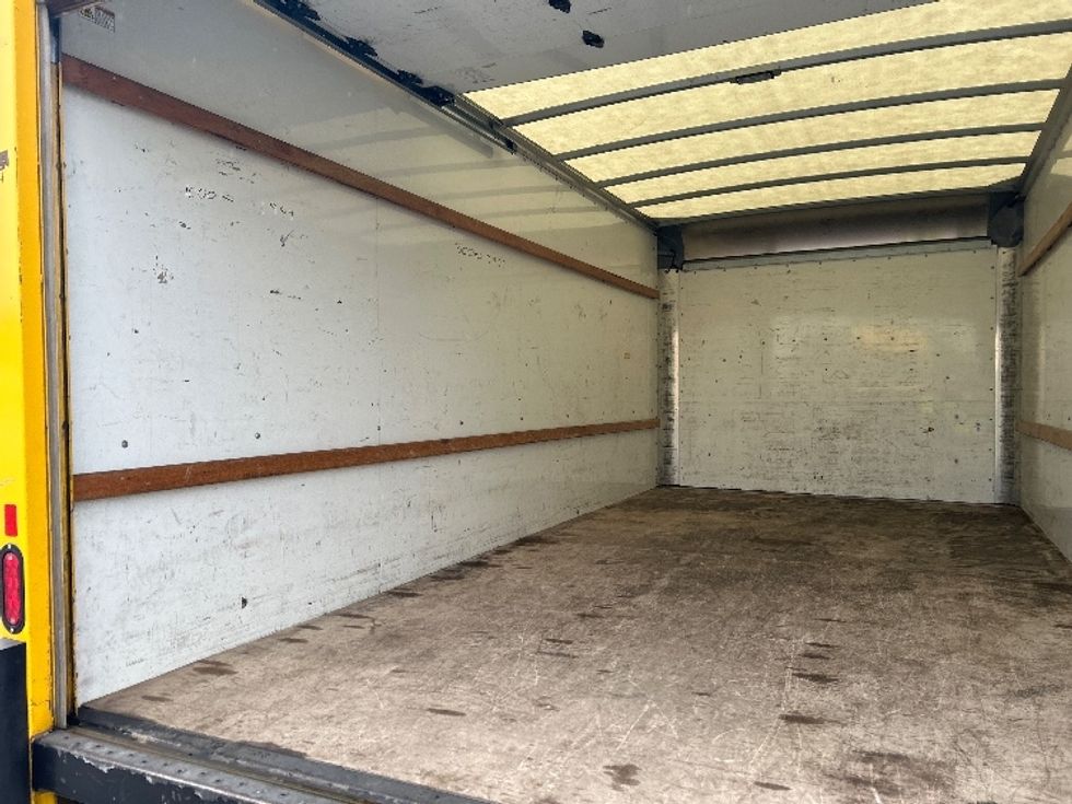 Light Duty Box Truck-Light and Medium Duty Trucks-GMC-2021-Savana G33903-East Chicago-IN-72,617\n\t\tmiles-$ 31,500 - Image 9