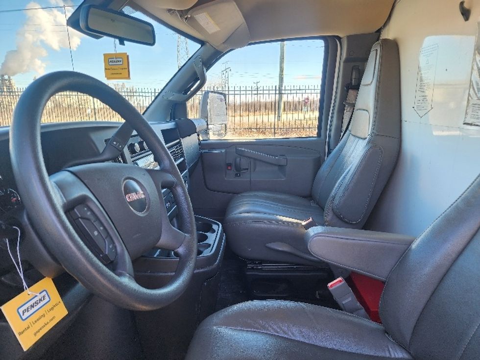 Light Duty Box Truck-Light and Medium Duty Trucks-GMC-2021-Savana G33903-East Chicago-IN-75,478\n\t\tmiles-$ 33,750 - Image 19