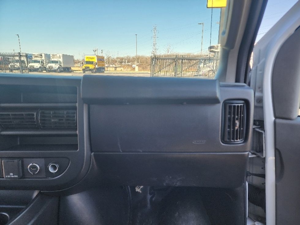 Light Duty Box Truck-Light and Medium Duty Trucks-GMC-2021-Savana G33903-East Chicago-IN-75,478\n\t\tmiles-$ 33,750 - Image 21