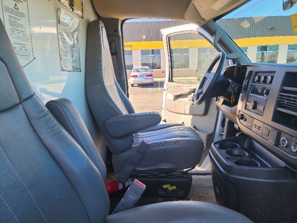 Light Duty Box Truck-Light and Medium Duty Trucks-GMC-2021-Savana G33903-East Chicago-IN-75,478\n\t\tmiles-$ 33,750 - Image 22