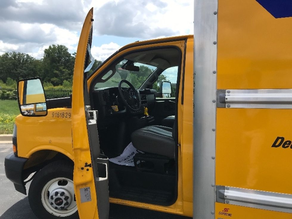 Light Duty Box Truck-Light and Medium Duty Trucks-GMC-2021-Savana G33903-East Chicago-IN-75,853\n\t\tmiles-$ 36,000 - Image 16