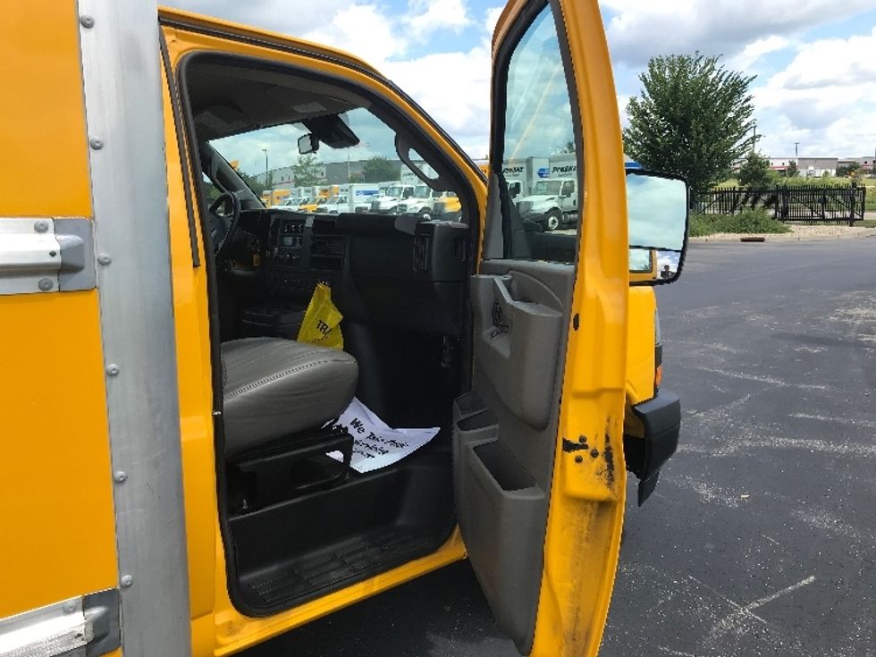 Light Duty Box Truck-Light and Medium Duty Trucks-GMC-2021-Savana G33903-East Chicago-IN-75,853\n\t\tmiles-$ 36,000 - Image 20