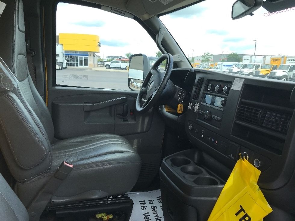 Light Duty Box Truck-Light and Medium Duty Trucks-GMC-2021-Savana G33903-East Chicago-IN-75,853\n\t\tmiles-$ 36,000 - Image 22