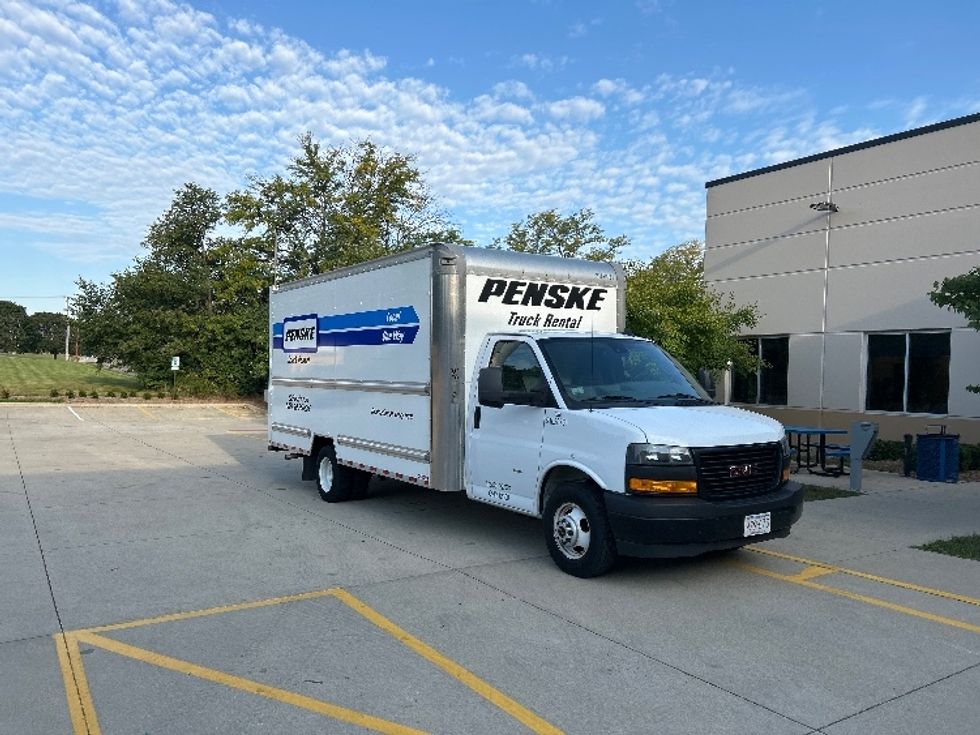 Light Duty Box Truck-Light and Medium Duty Trucks-GMC-2021-Savana G33903-East Chicago-IN-76,736\n\t\tmiles-$ 32,500 - Image 1