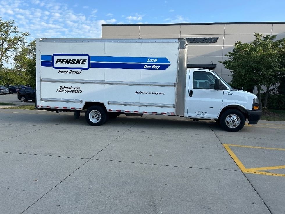 Light Duty Box Truck-Light and Medium Duty Trucks-GMC-2021-Savana G33903-East Chicago-IN-76,736\n\t\tmiles-$ 32,500 - Image 14