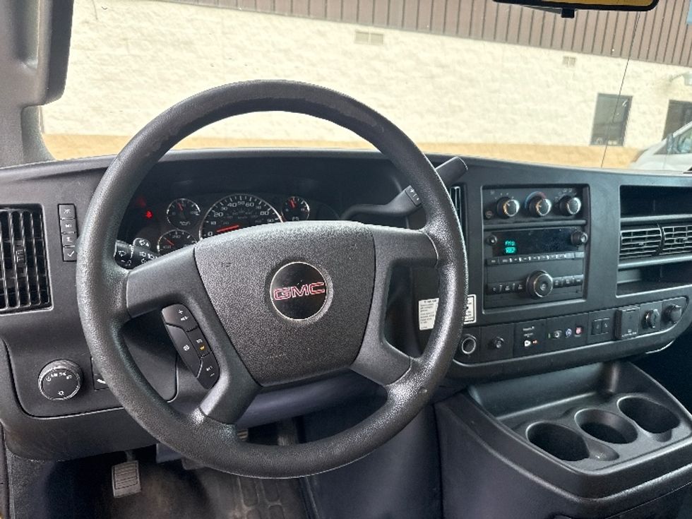 Light Duty Box Truck-Light and Medium Duty Trucks-GMC-2021-Savana G33903-East Chicago-IN-78,398\n\t\tmiles-$ 29,250 - Image 17