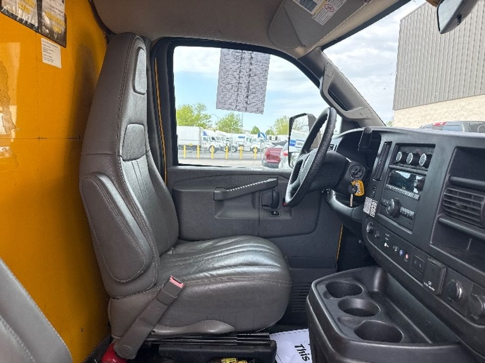 Light Duty Box Truck-Light and Medium Duty Trucks-GMC-2021-Savana G33903-East Chicago-IN-78,398\n\t\tmiles-$ 29,250 - Image 22