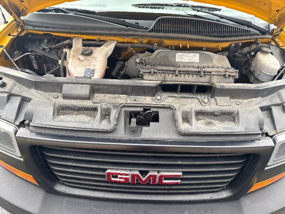 Light Duty Box Truck-Light and Medium Duty Trucks-GMC-2021-Savana G33903-East Chicago-IN-78,398\n\t\tmiles-$ 29,250 - Image 23