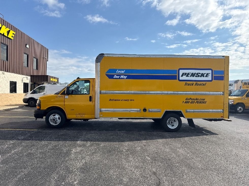 Light Duty Box Truck-Light and Medium Duty Trucks-GMC-2021-Savana G33903-East Chicago-IN-78,398\n\t\tmiles-$ 29,250 - Image 4