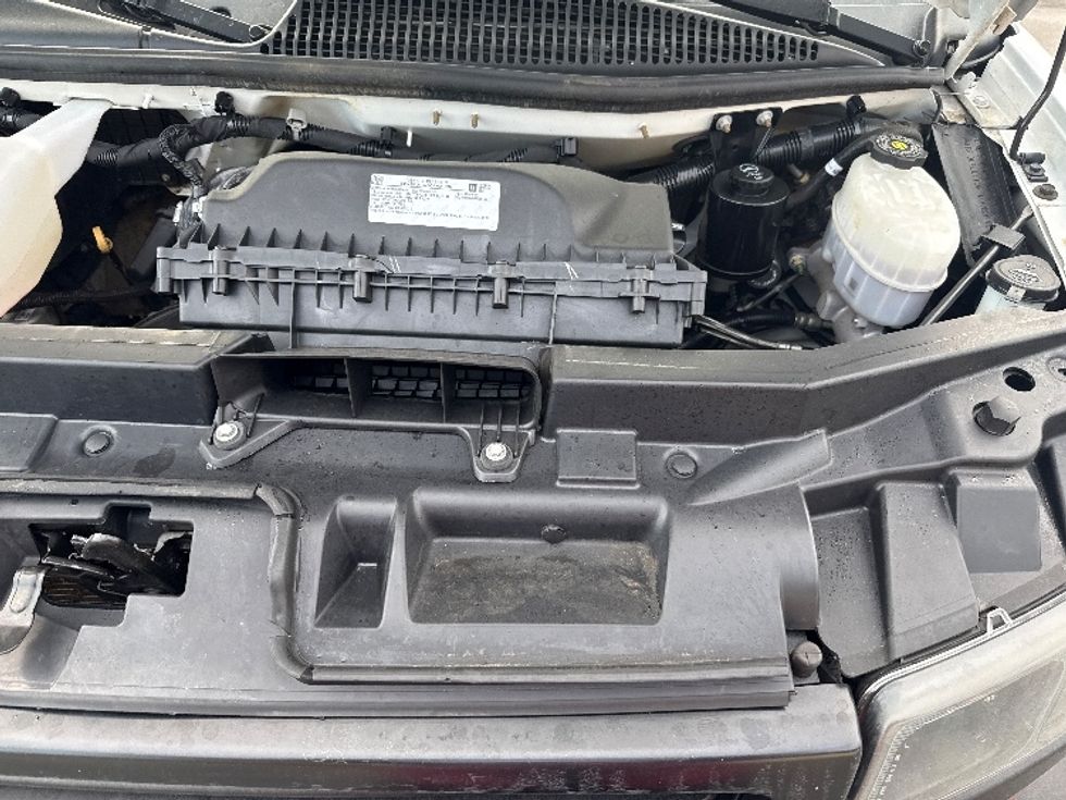 Light Duty Box Truck-Light and Medium Duty Trucks-GMC-2021-Savana G33903-East Chicago-IN-80,899\n\t\tmiles-$ 31,500 - Image 23