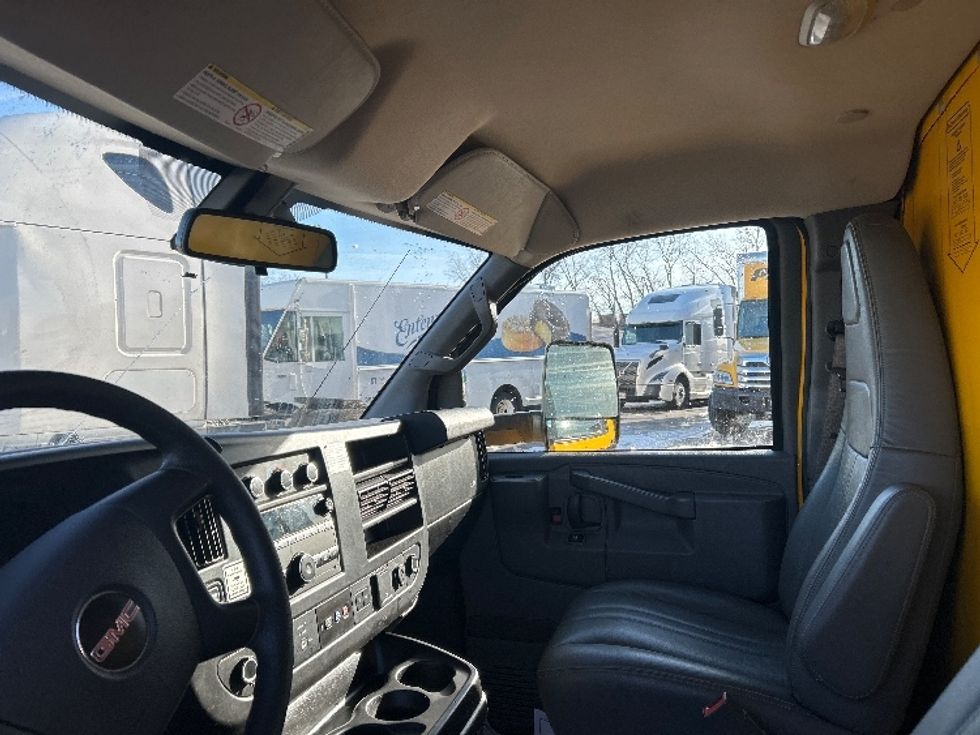 Light Duty Box Truck-Light and Medium Duty Trucks-GMC-2021-Savana G33903-East Chicago-IN-90,066\n\t\tmiles-$ 28,000 - Image 16