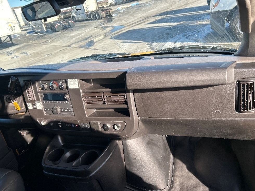 Light Duty Box Truck-Light and Medium Duty Trucks-GMC-2021-Savana G33903-East Chicago-IN-90,066\n\t\tmiles-$ 28,000 - Image 18