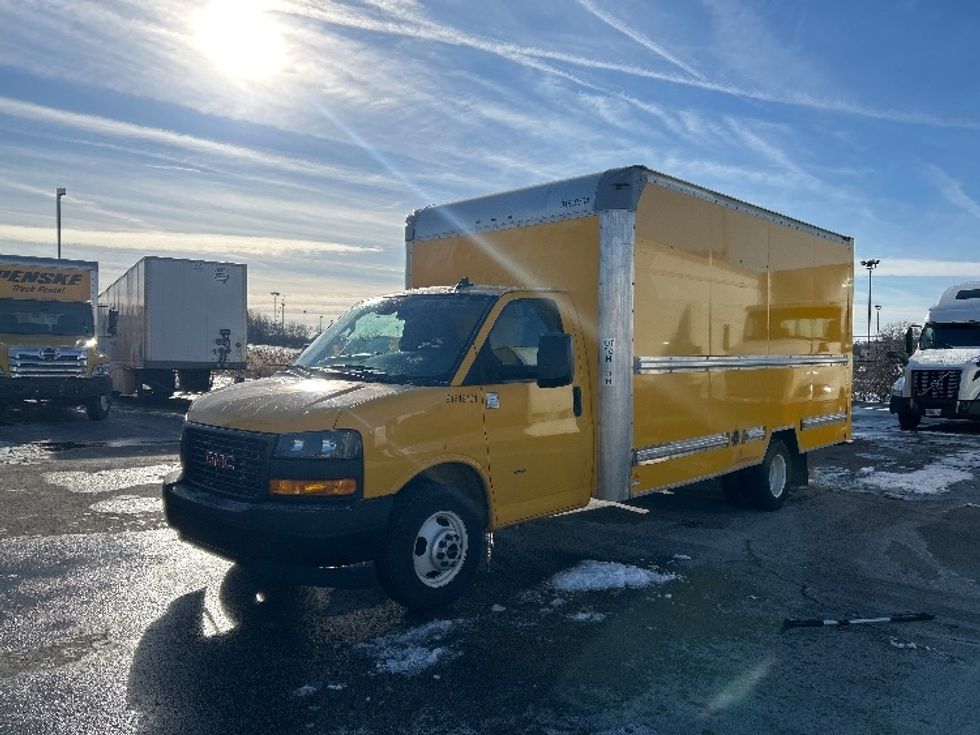 Light Duty Box Truck-Light and Medium Duty Trucks-GMC-2021-Savana G33903-East Chicago-IN-90,066\n\t\tmiles-$ 28,000 - Image 3