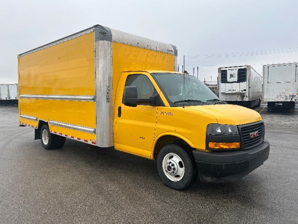 Light Duty Box Truck-Light and Medium Duty Trucks-GMC-2021-Savana G33903-East Chicago-IN-91,189\n\t\tmiles-$ 28,000 - Image 1