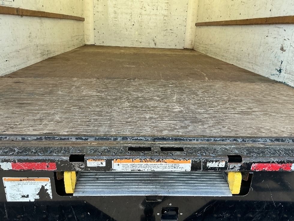 Light Duty Box Truck-Light and Medium Duty Trucks-GMC-2021-Savana G33903-East Chicago-IN-91,189\n\t\tmiles-$ 28,000 - Image 10