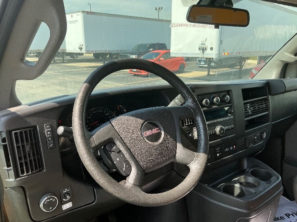Light Duty Box Truck-Light and Medium Duty Trucks-GMC-2021-Savana G33903-East Chicago-IN-91,189\n\t\tmiles-$ 28,000 - Image 18