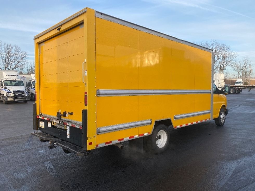 Light Duty Box Truck-Light and Medium Duty Trucks-GMC-2021-Savana G33903-East Chicago-IN-93,517\n\t\tmiles-$ 27,750 - Image 12