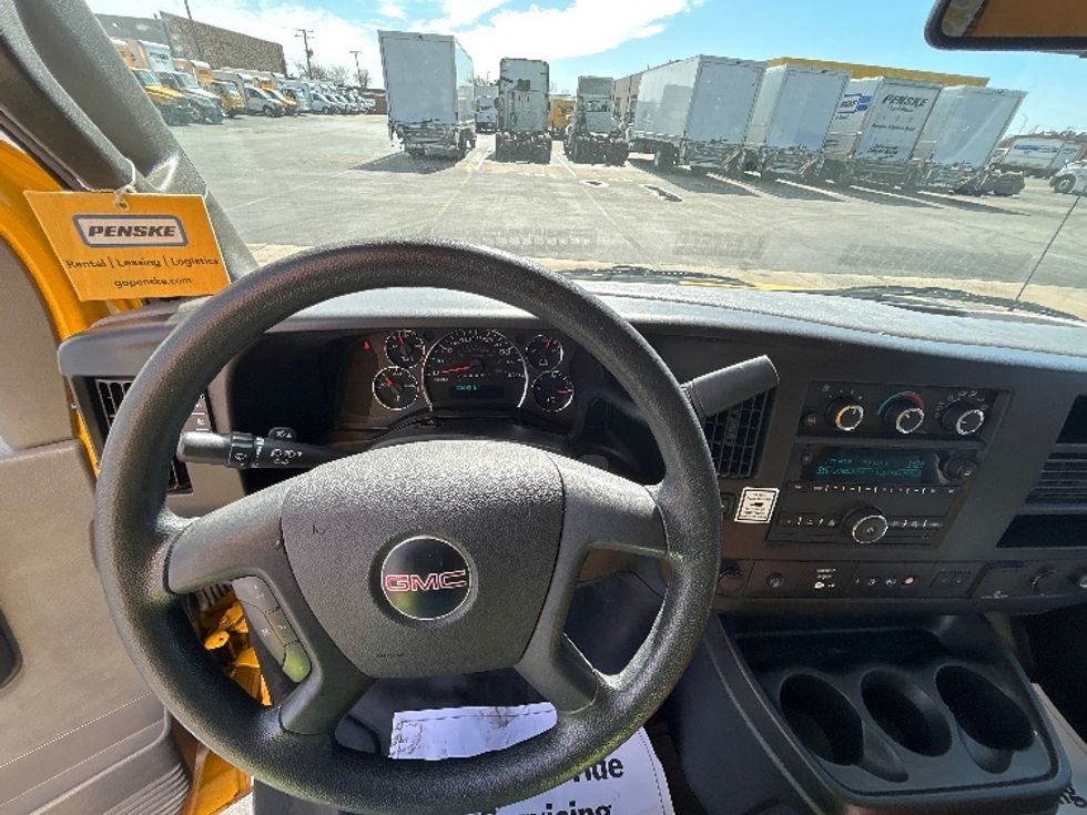 Light Duty Box Truck-Light and Medium Duty Trucks-GMC-2021-Savana G33903-East Chicago-IN-93,517\n\t\tmiles-$ 27,750 - Image 17