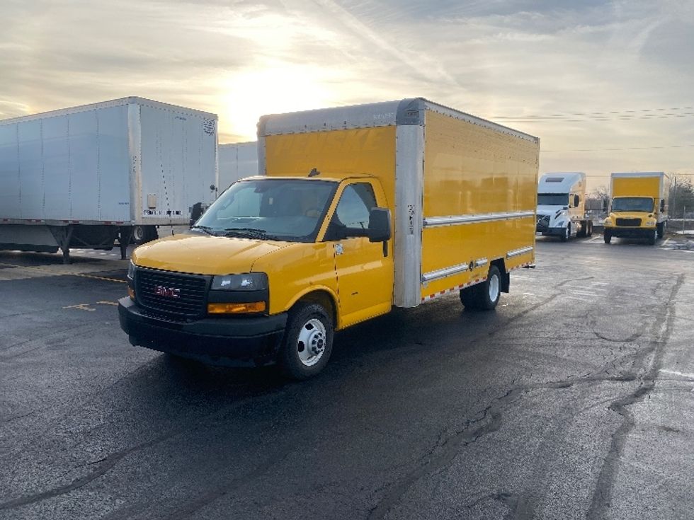 Light Duty Box Truck-Light and Medium Duty Trucks-GMC-2021-Savana G33903-East Chicago-IN-93,517\n\t\tmiles-$ 27,750 - Image 3