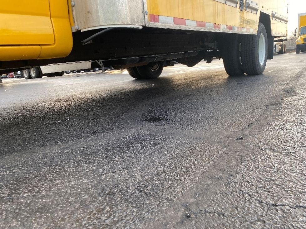 Light Duty Box Truck-Light and Medium Duty Trucks-GMC-2021-Savana G33903-East Chicago-IN-93,517\n\t\tmiles-$ 27,750 - Image 5