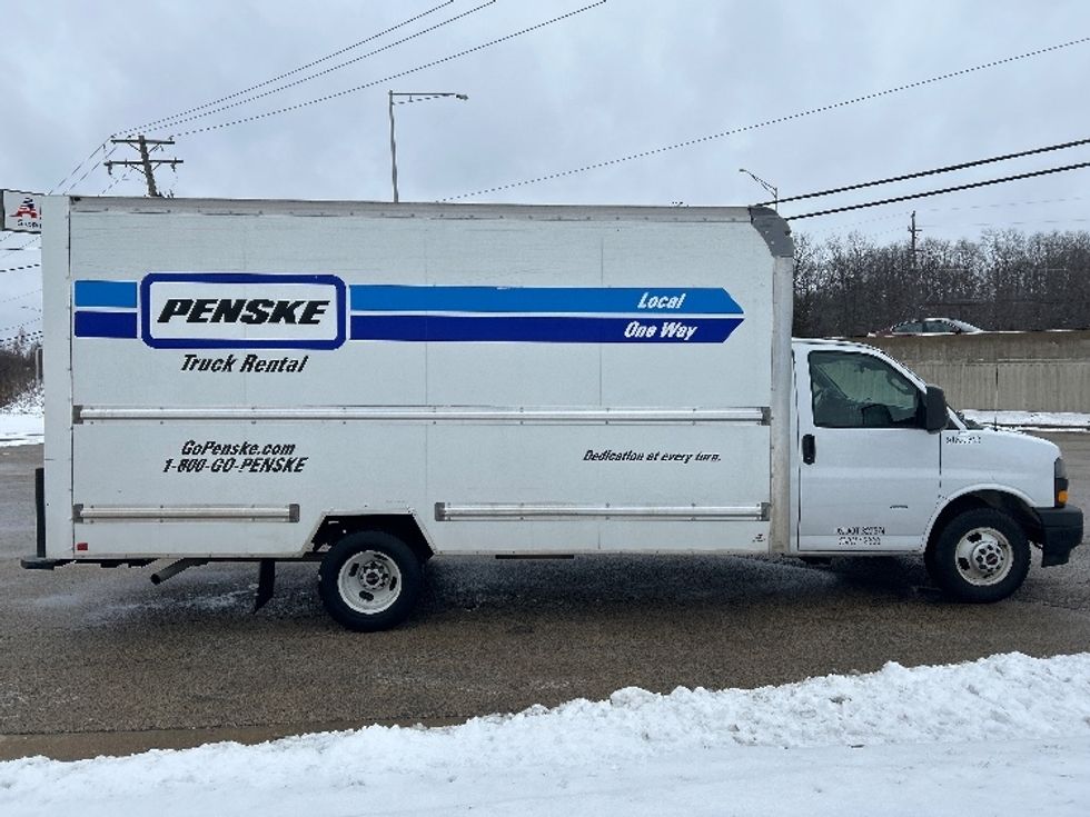 Light Duty Box Truck-Light and Medium Duty Trucks-GMC-2021-Savana G33903-East Chicago-IN-93,662\n\t\tmiles-$ 30,750 - Image 13