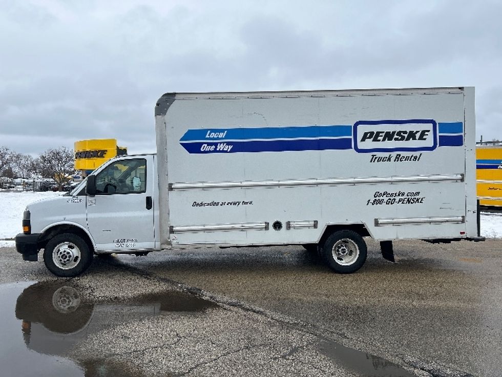 Light Duty Box Truck-Light and Medium Duty Trucks-GMC-2021-Savana G33903-East Chicago-IN-93,662\n\t\tmiles-$ 30,750 - Image 4